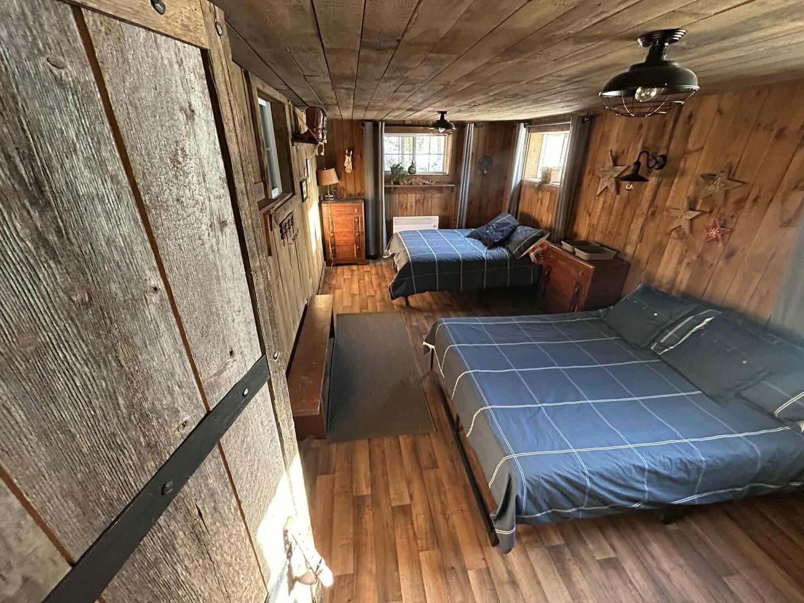 Chambre avec deux lits au Gîte Les 2 Z'elles